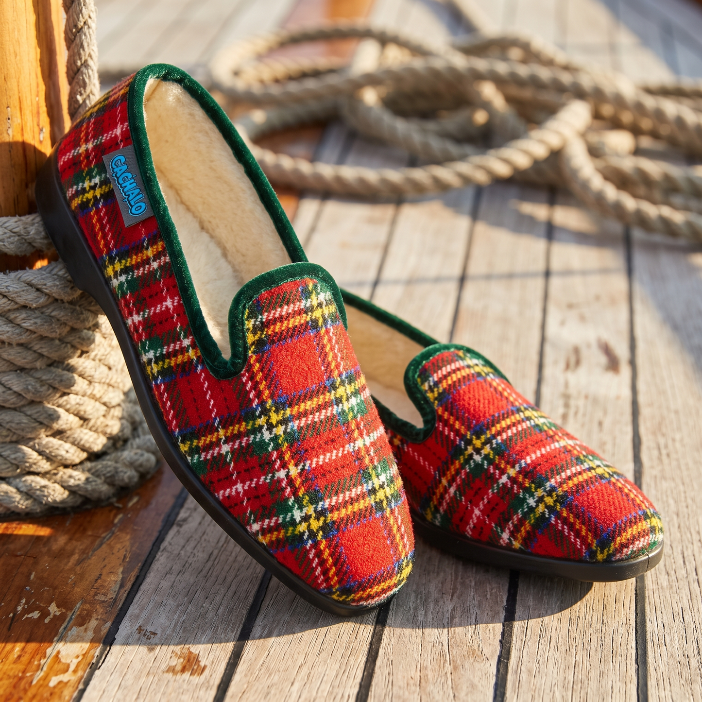 Charentaises CALEDONIAN tartan rouge doublées en laine naturelle